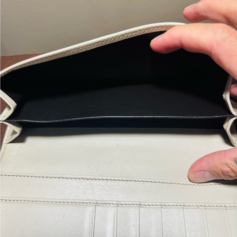 Gucci Wallet - Picture 7 of 10